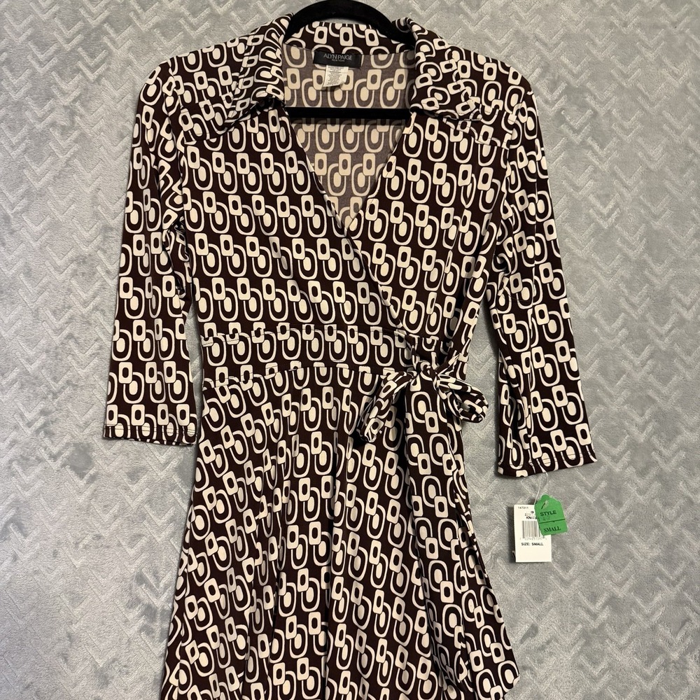 Vintage Alyn Paige NWT Geometric Wrap Dress Brown Beige Small Mod Retro Y2K 70s